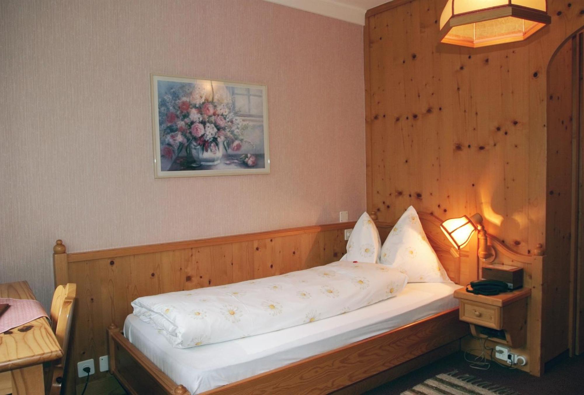 Hotel Cresta Флимс Номер фото