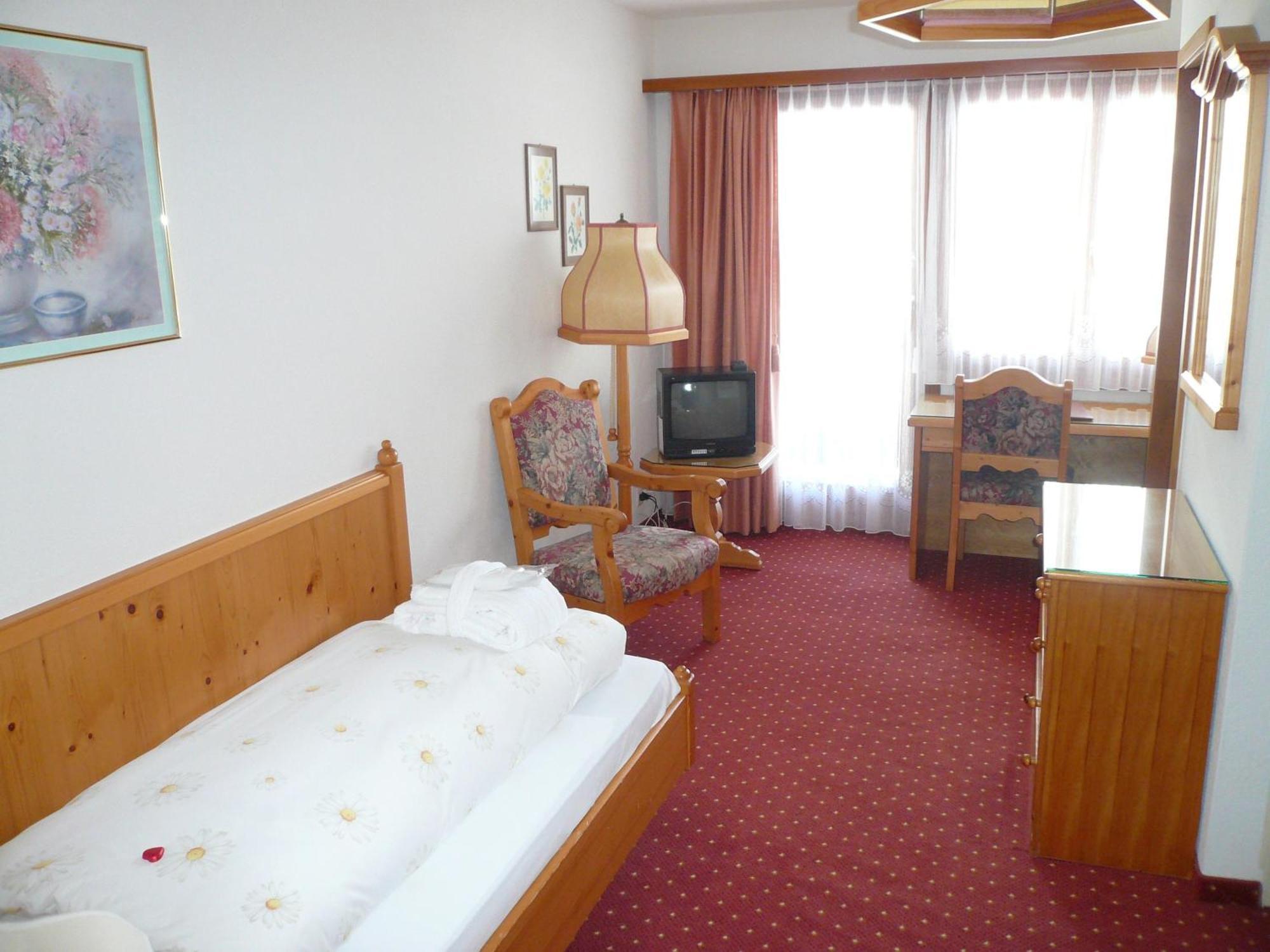 Hotel Cresta Флимс Номер фото